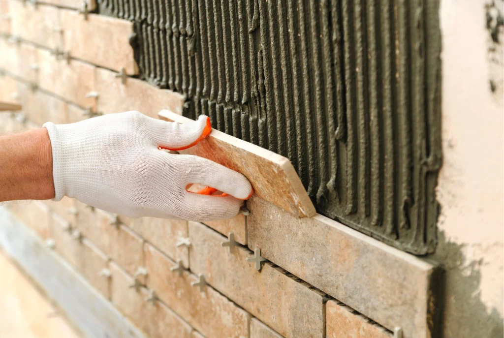 Ton carrelage murale n’aura plus aucun secret pour toi !